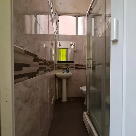 Alojamento de Acomodação e Pequeno-almoço Shangri-la Anjos