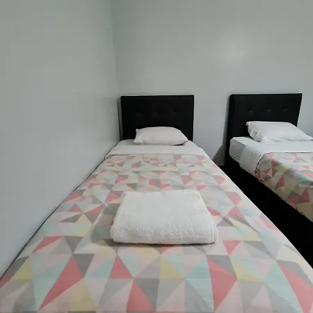 Shangri-la Anjos 2* Lisboa