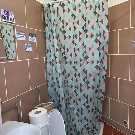 Alojamento de Acomodação e Pequeno-almoço Shangri-la Anjos