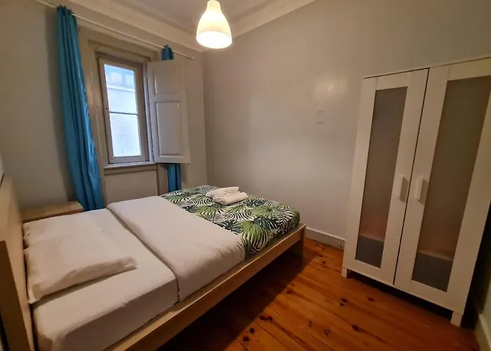 Shangri-la Anjos Bed and breakfast