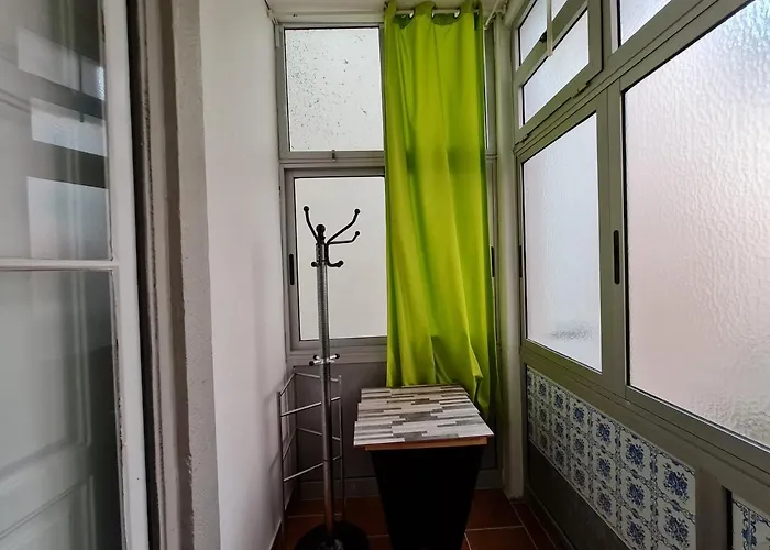 Shangri-la Anjos Bed and breakfast