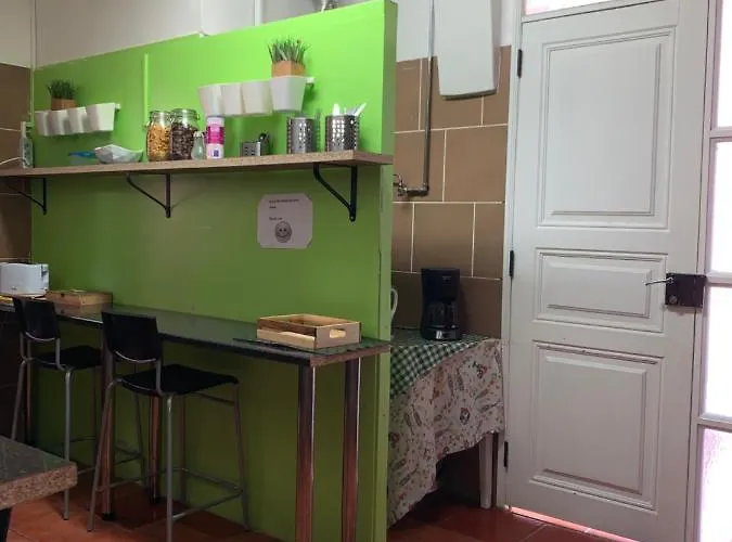 Shangri-la Anjos 2* Lisboa