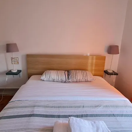 Shangri-La Hostel Anjos 2*