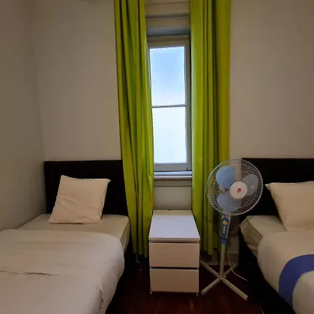 Shangri-La Hostel Anjos 2* Lisboa